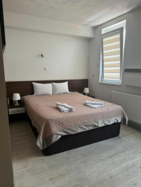 Deni Apartments
